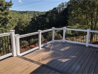 <b>8Two Level Trex Transcend Havana Gold Decking-Spiced Rum Feature Board with White Washington Vinyl Railing and Hammered Bronze Balusters</b>